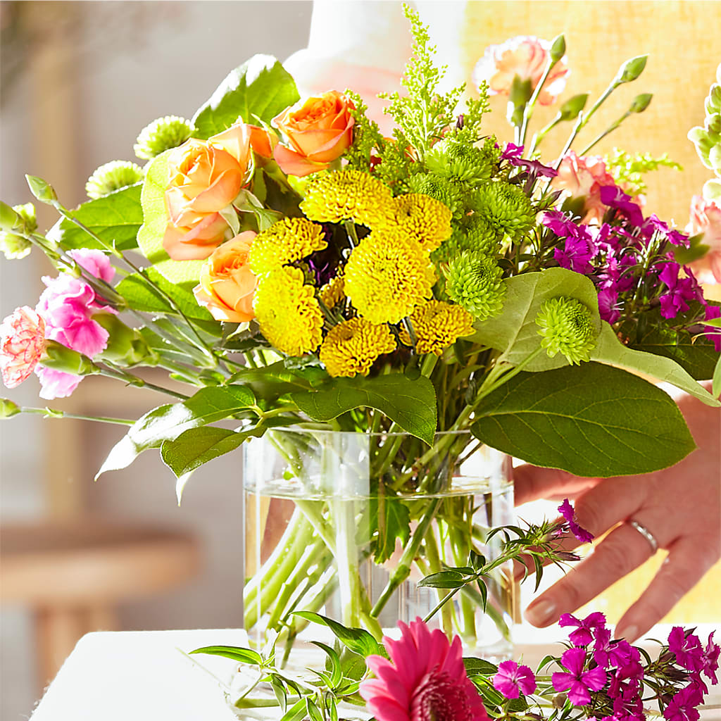 Bold & Bright – A Florist Original – Gateway Florist, Rockwood TN
