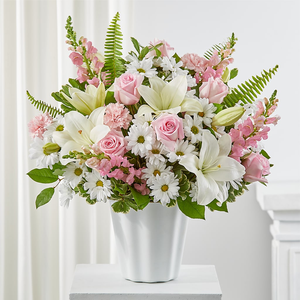 Soft Touch Tabletop Basket – Gateway Florist, Rockwood TN