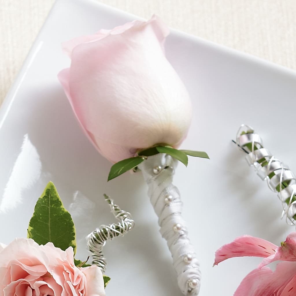 Pink Rose Boutonniere – Gateway Florist, Rockwood TN