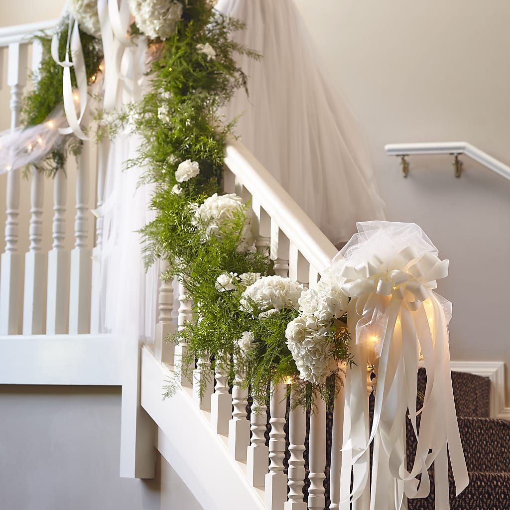Champagne Dreams Garland – Gateway Florist, Rockwood TN