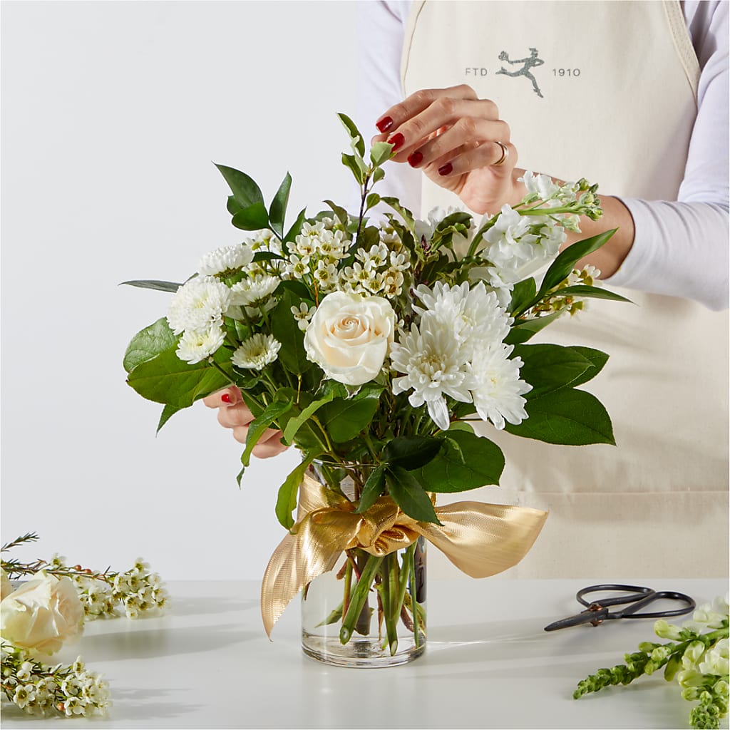 New Beginnings – A Florist Original –  Gateway Florist, Rockwood TN