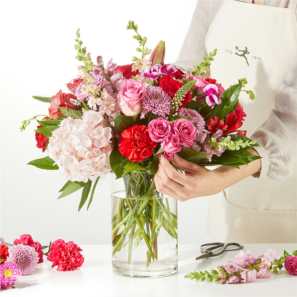 Swooning Over You - A Luxury Florist Original –  Gateway Florist, Rockwood TN
