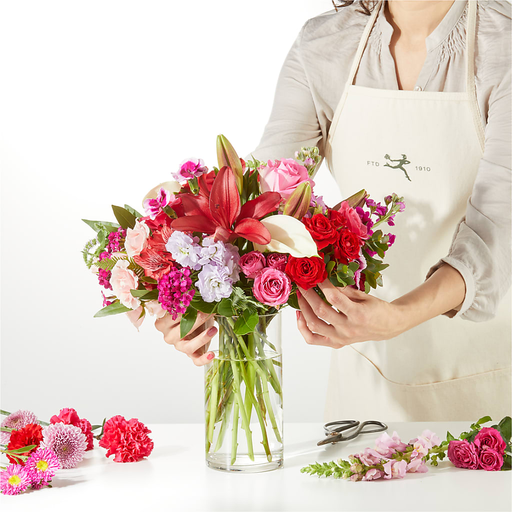 Swooning Over You - A Luxury Florist Original –  Gateway Florist, Rockwood TN