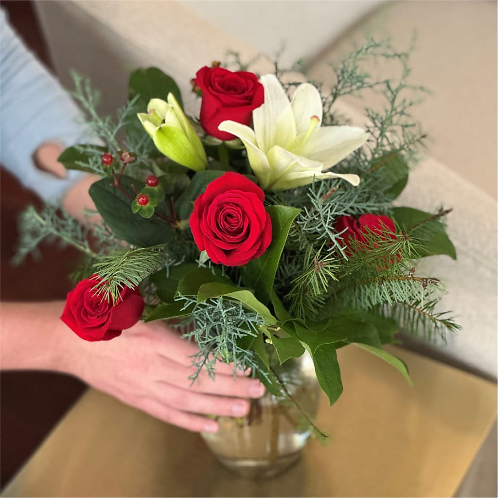 Glittering Lights Bouquet –  Gateway Florist, Rockwood TN