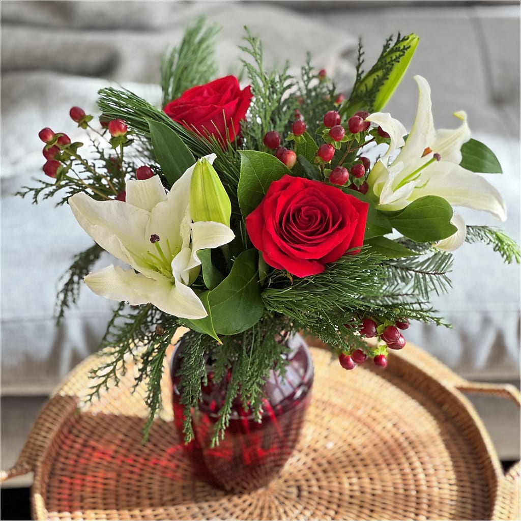 Evergreen Delight Bouquet –  Gateway Florist, Rockwood TN
