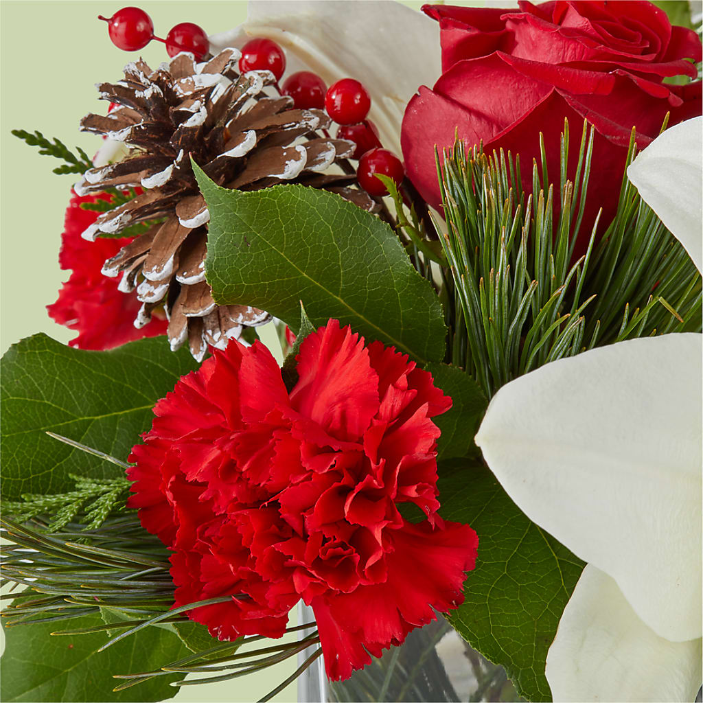 Glistening Icicles Bouquet –  Gateway Florist, Rockwood TN
