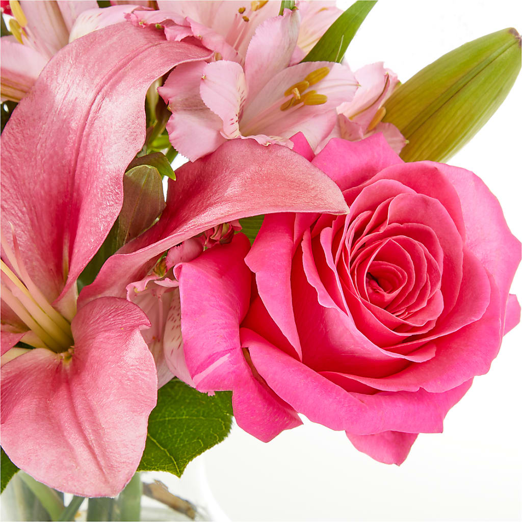 Lots of Love Bouquet –  Gateway Florist, Rockwood TN