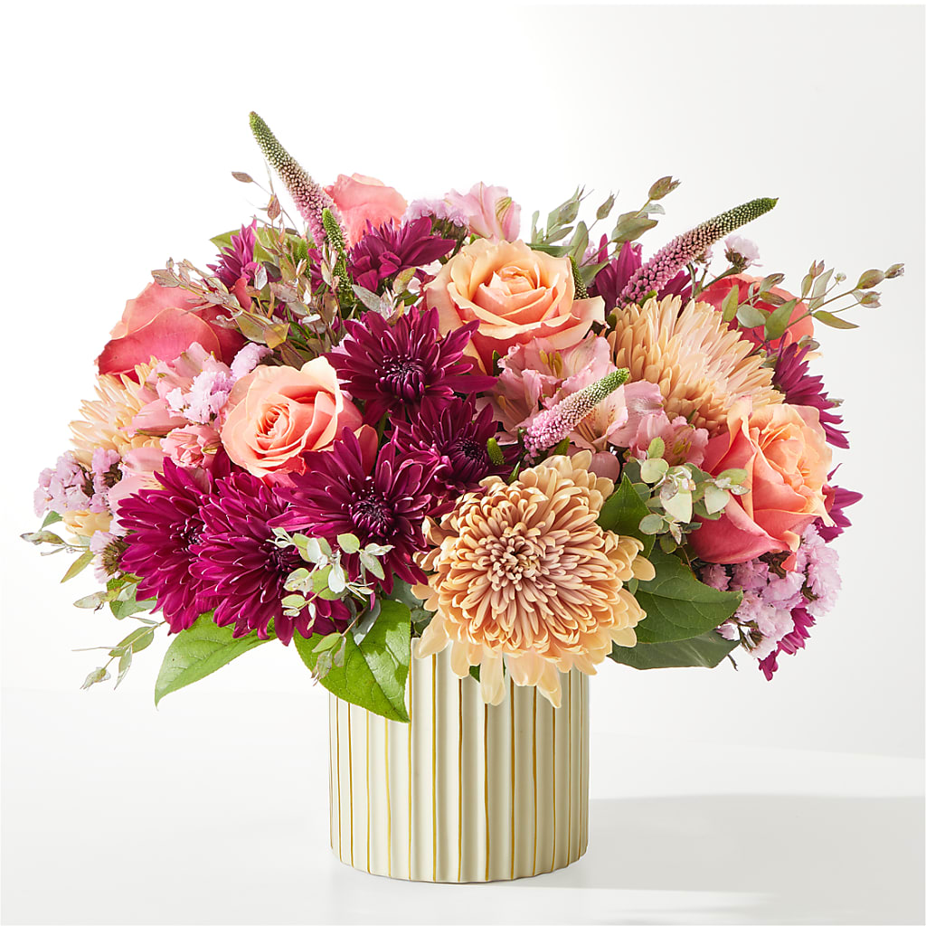 Berry Cobbler Bouquet with Ivory Vase –  Gateway Florist, Rockwood TN