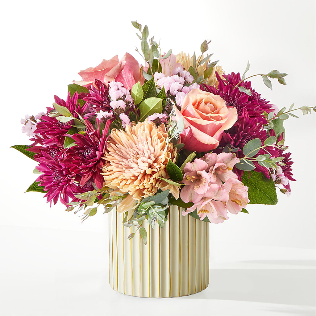 Berry Cobbler Bouquet with Ivory Vase –  Gateway Florist, Rockwood TN