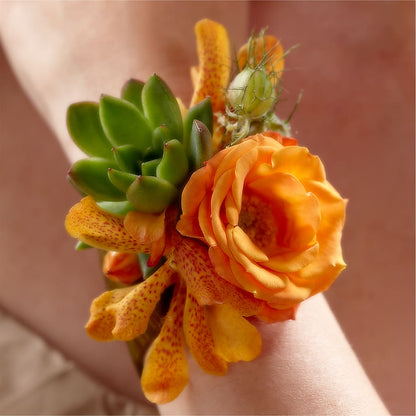 Irresistible Love Wrist Corsage –  Gateway Florist, Rockwood TN